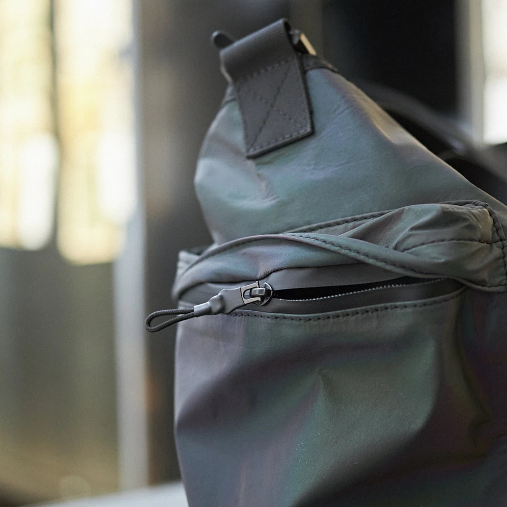 Detail Reflektierende Shopper Tasche mit Reißverschluss