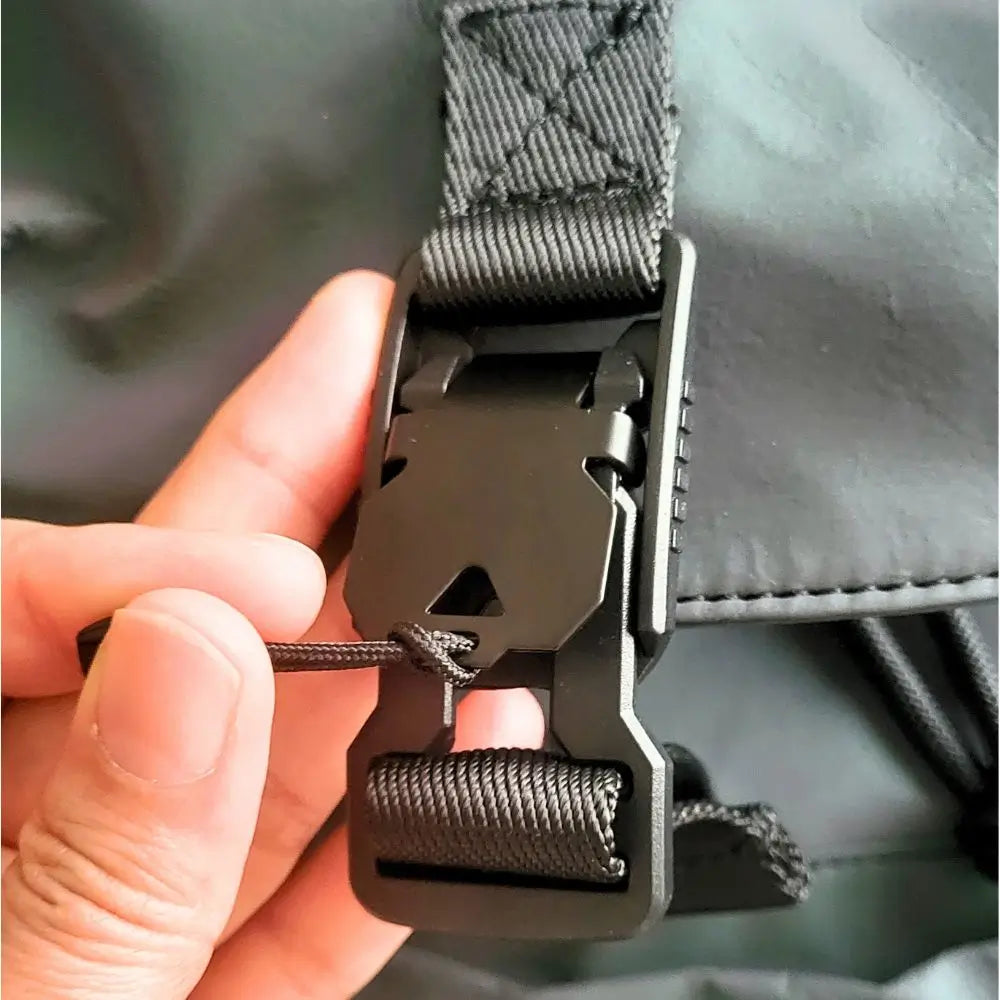 Metallschnalle vom Reflektierenden Rucksack