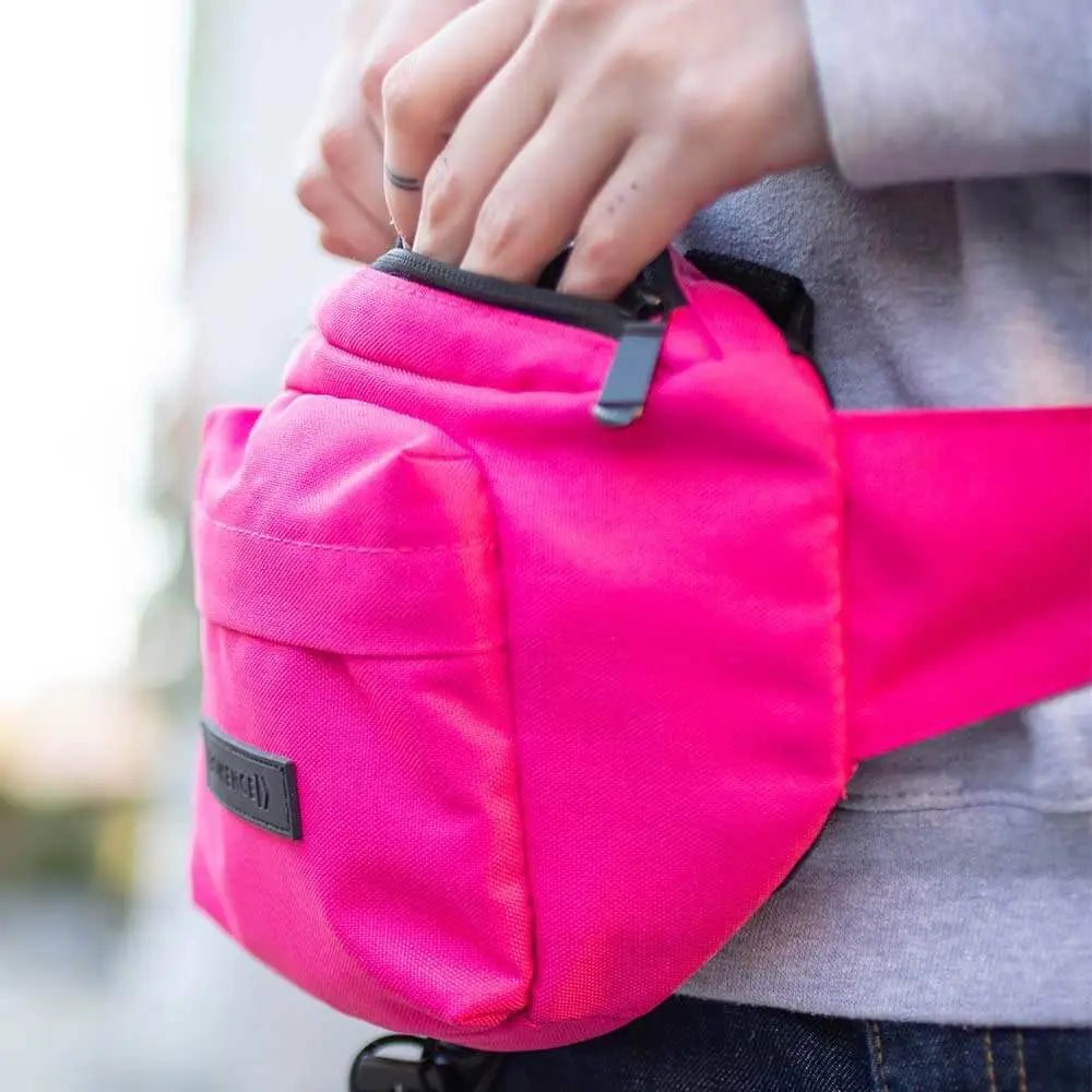 huefttasche für damen oder Herren in pink wasserdichte qualität mit reißverschluss und zwei taschen als gürteltasche zu nutzen für handy portmonaie und schlüssel, leichtes verstauen