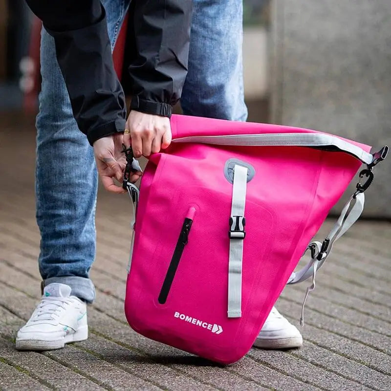 pinke-fahrradtasche-damen-wasserdicht-gross