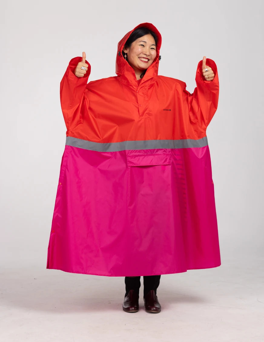 Regenponcho-mit-aermeln-damen-rot-pink
