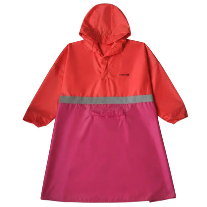 Gelegter Regenponcho mit Ärmeln rot pink von Bomence