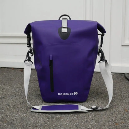 wasserdichte lila Fahrradtasche mit Schultergurt von Bomence im Test
