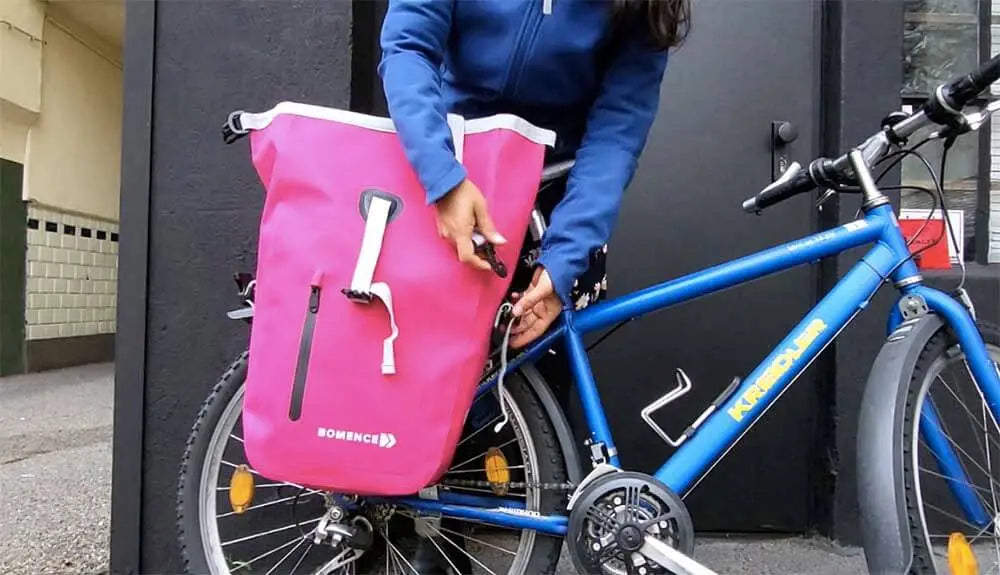 wasserdichte Fahrrad Packtasche für Damen am Mountainbike Video Darstellung Veranschaulichung Fahrrad Citybike, neue Radtasche Frauen mit Umhängetasche