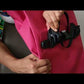 Video zeigt Montage der Reduzierstücke an der pinken Fahrradtasche.