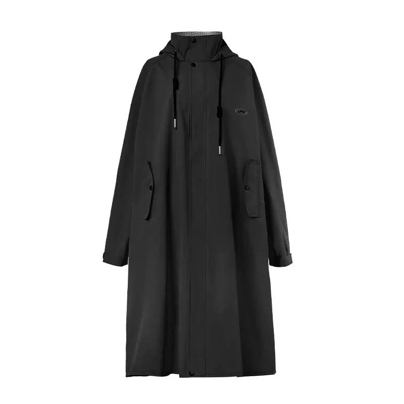 regenmantel damen wasserdicht atmungsaktiv lang, Regenjacke Oversize extra weit in schimmerndem Schwarz groß auch für Herren geeignet.